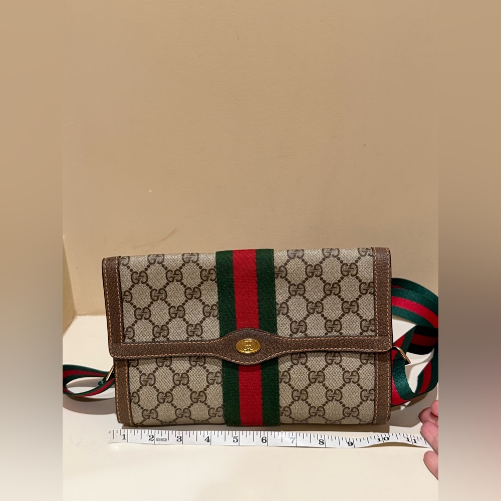Gucci Vintage GG Sherri Accessories Line Pouch w/unbranded strap - Picture 6 of 10